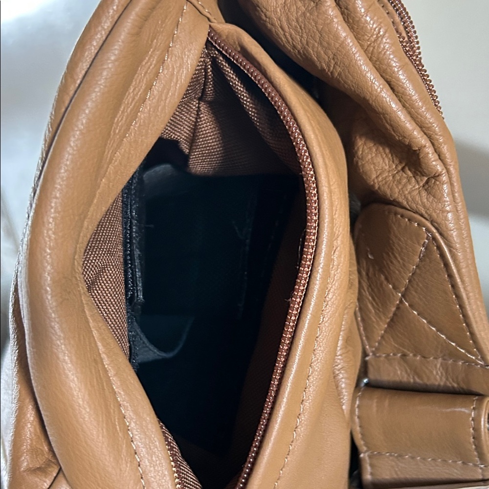 Leather Concealed Carry Bag - Picture 3 of 4